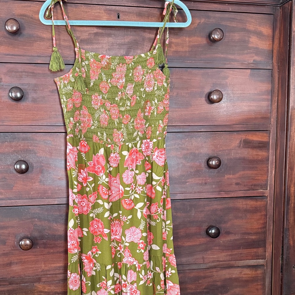 Elegant Floral Maxi Dress in Green and Pink